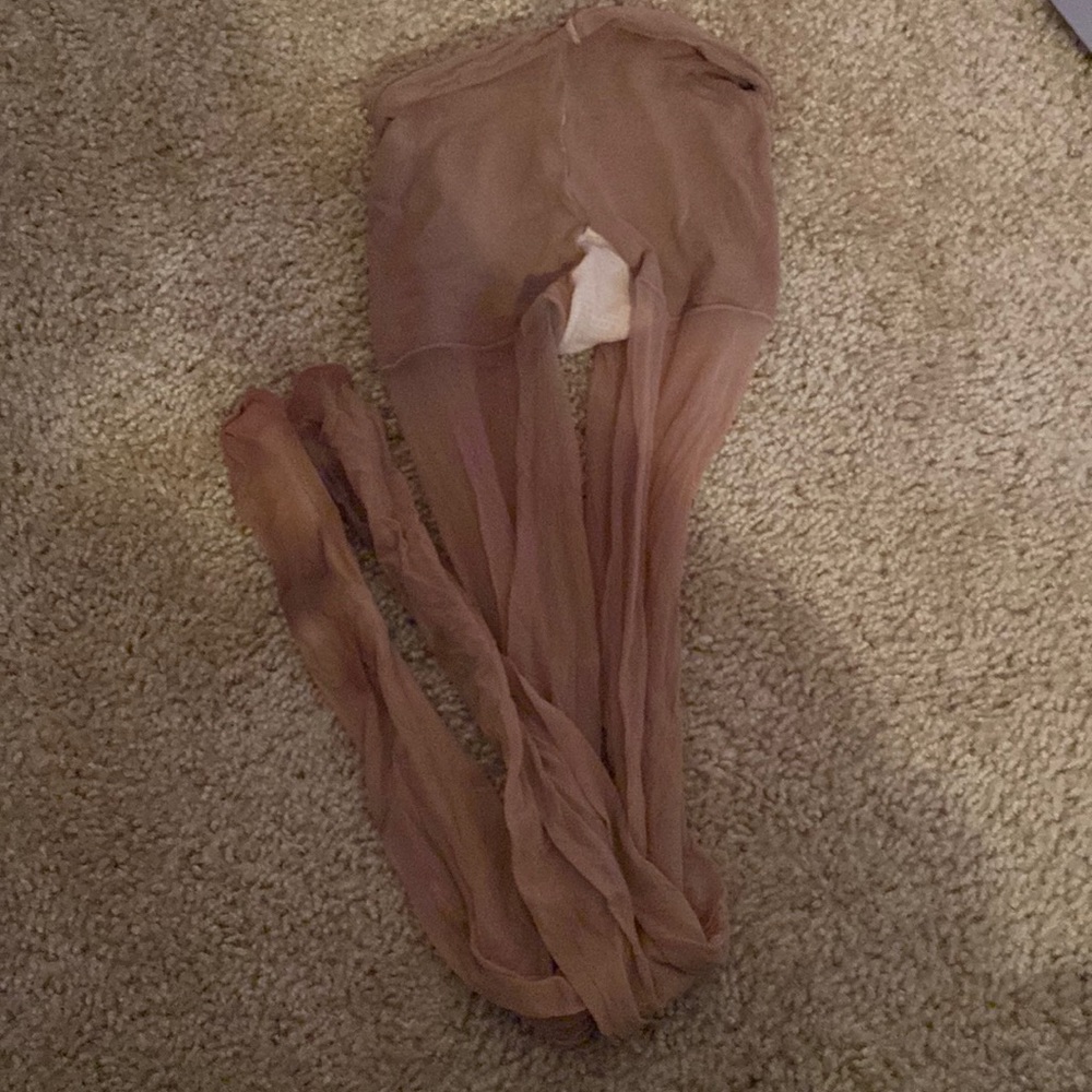 Tan tights